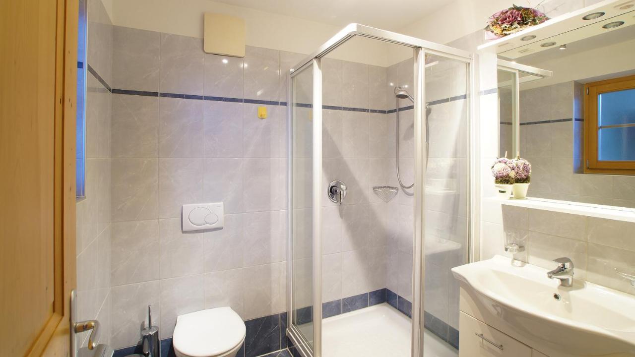 Ferienwohnung Maiernhof Bauernhof Ultental サン・パンクラーツィオ・デュールティモ 部屋 写真